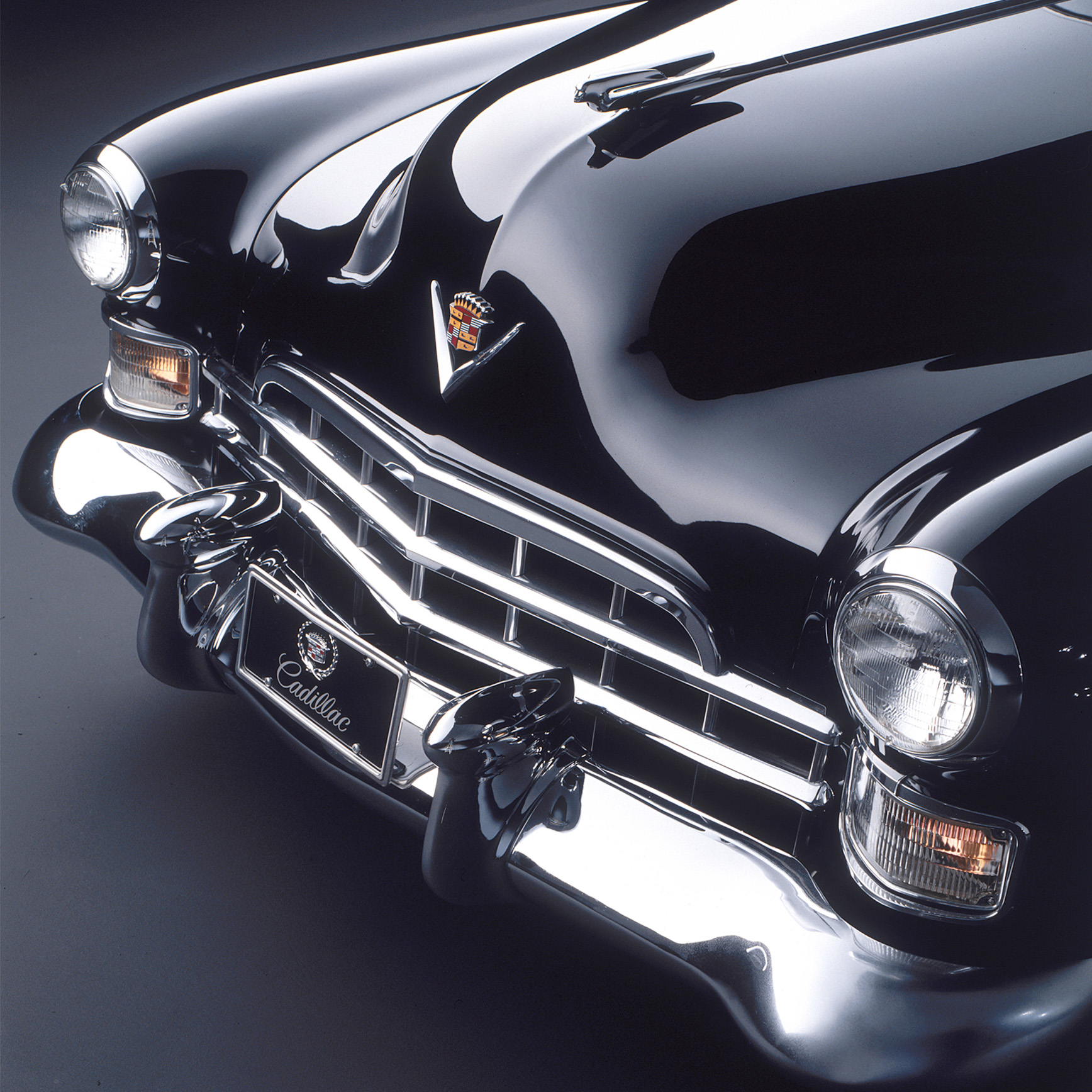 Should Cadillac go back to the traditional hood ornament? 